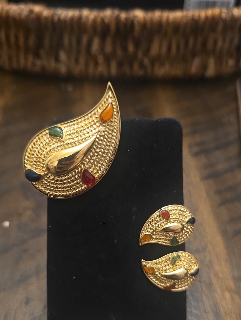 Avon Gold Paisley Brooch and Earring Set with Red, Green, Blue, Yellow Accents